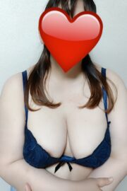 令和7年6月16日体験入店　完全業界未経験・素人　熟女系　すずめちゃん